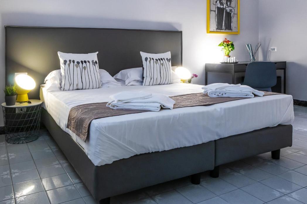 Re Vittorio De Luxe Bed & Breakfast Messina Eksteriør bilde